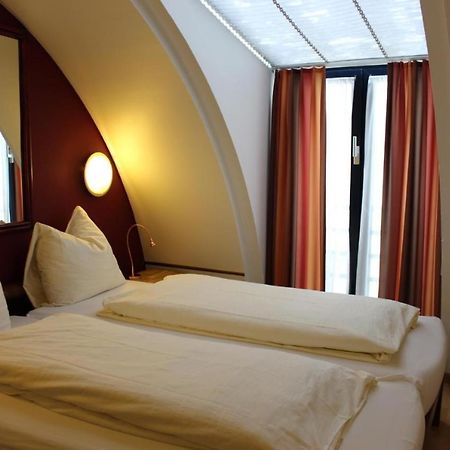 Affordable Rooms In Heart Of Luzern Exterior foto